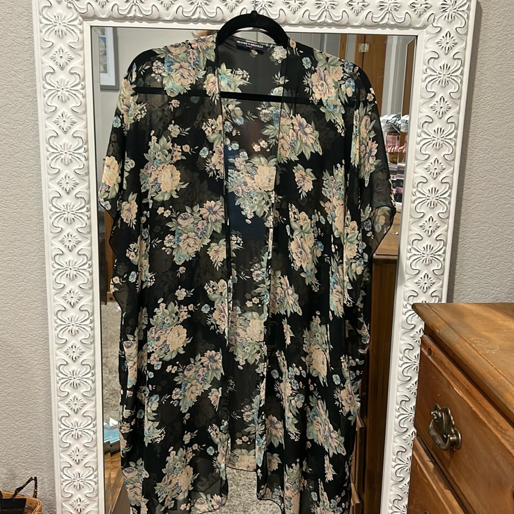 Brandy Melville, sheer kimono. One size fits all.